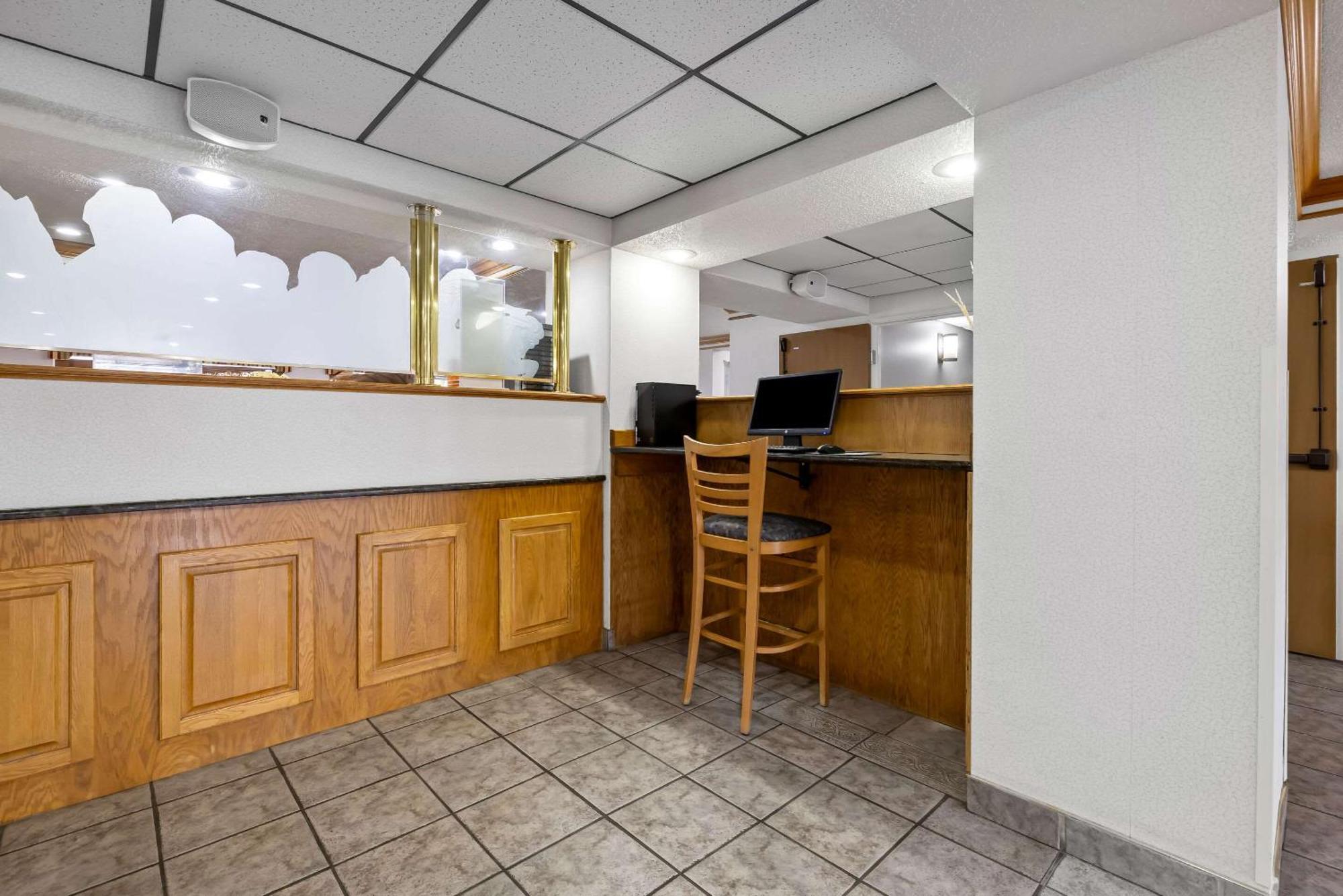 Quality Inn Near Monument Health Rapid City Hospital Exteriér fotografie