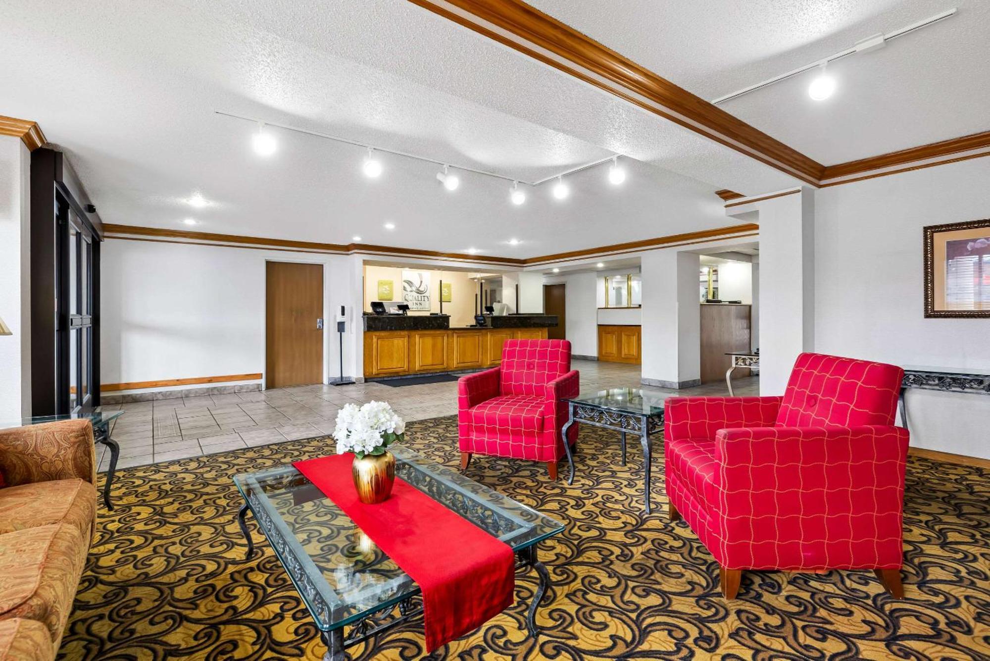 Quality Inn Near Monument Health Rapid City Hospital Exteriér fotografie
