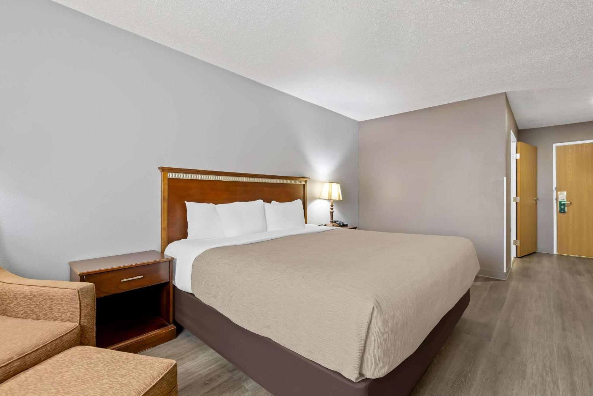 Quality Inn Near Monument Health Rapid City Hospital Exteriér fotografie